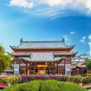 Swissotel Yalong Bay Курортный комплекс Санья